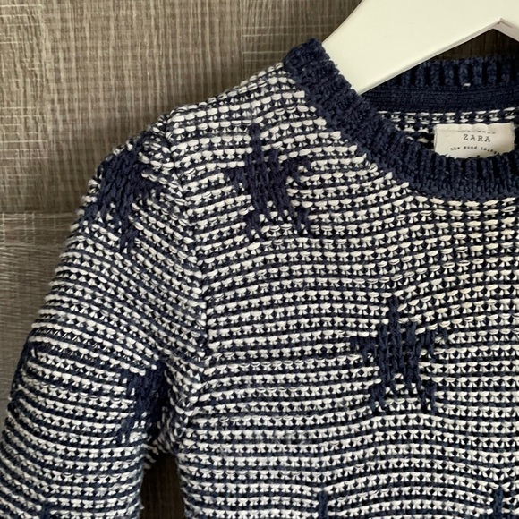 2/$30⭐️Zara star sweater - Picture 4 of 7
